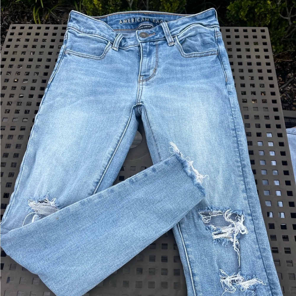 AMERICAN EAGLE DISTRESSED JEGGINGSZ 0